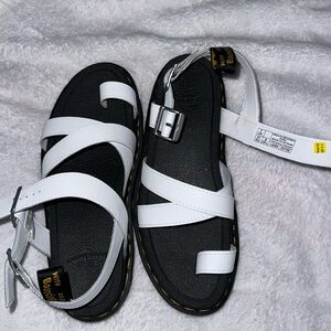 AVRY dr marten  sandals